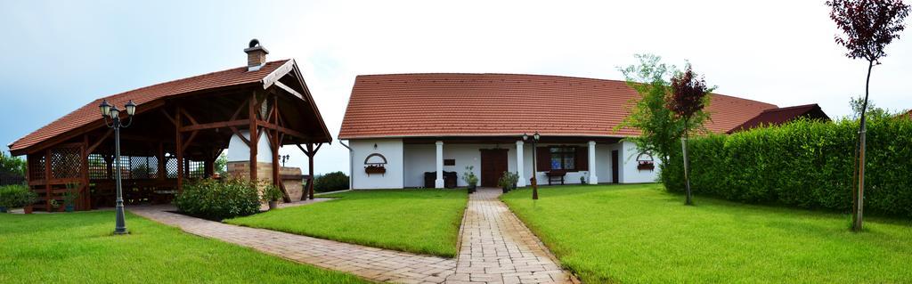 Falusi Patika - Tisza-tó Vendégház Tiszaszolos Exterior foto